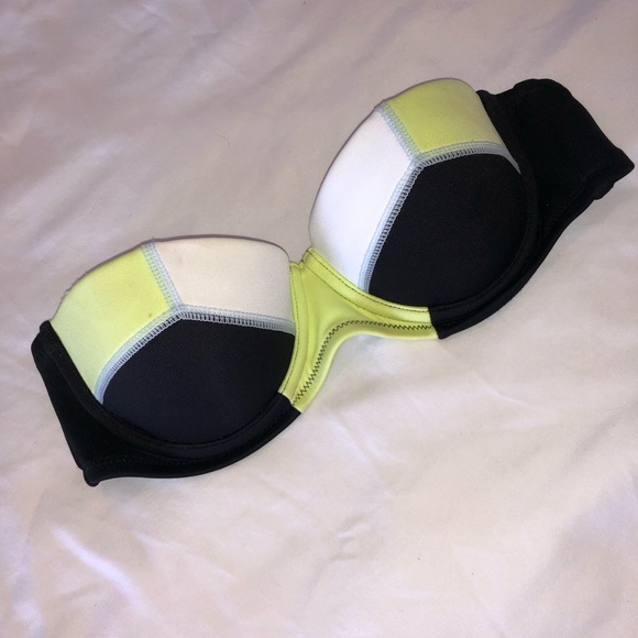 Victoria's Secret Other - Bikini Top